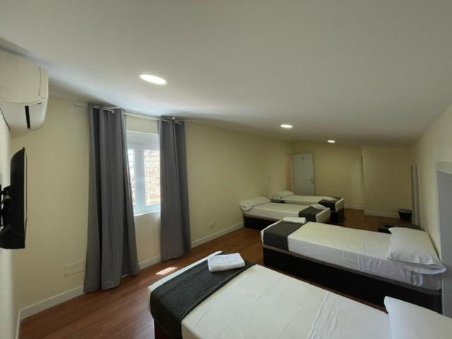 Chalet Pension Rooms Abril - Madrid — Photos 3